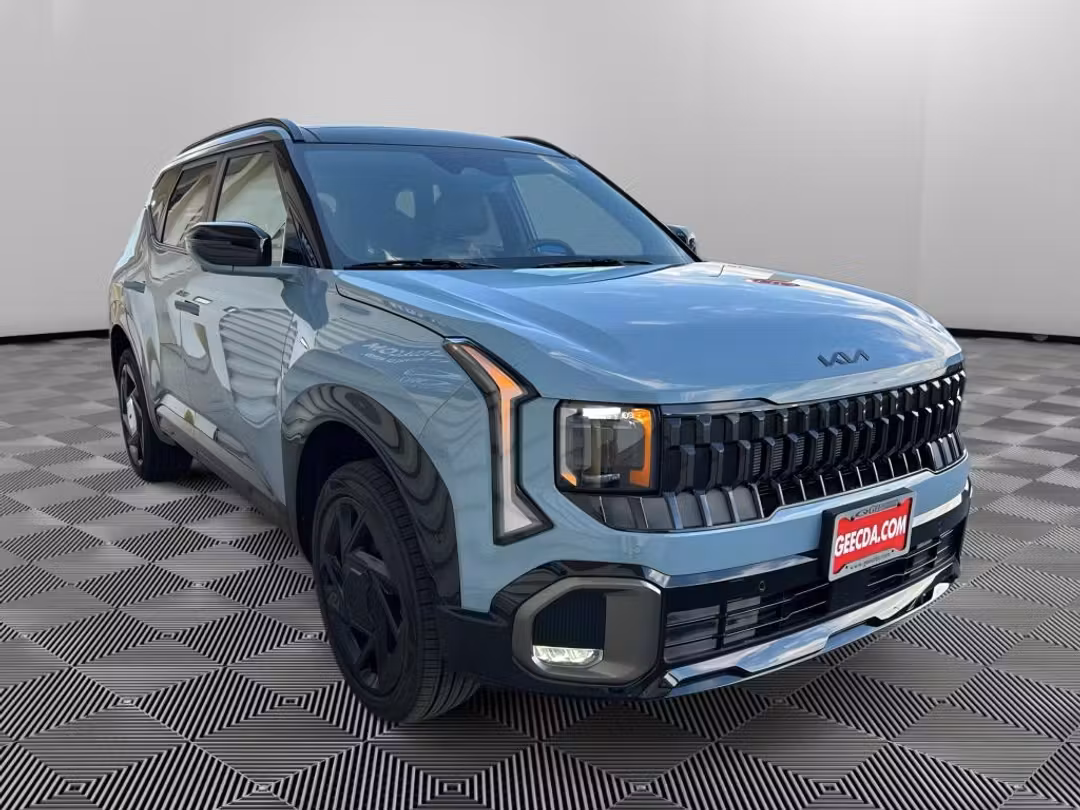 2027 Kia Seltos XLine SX - Image 3