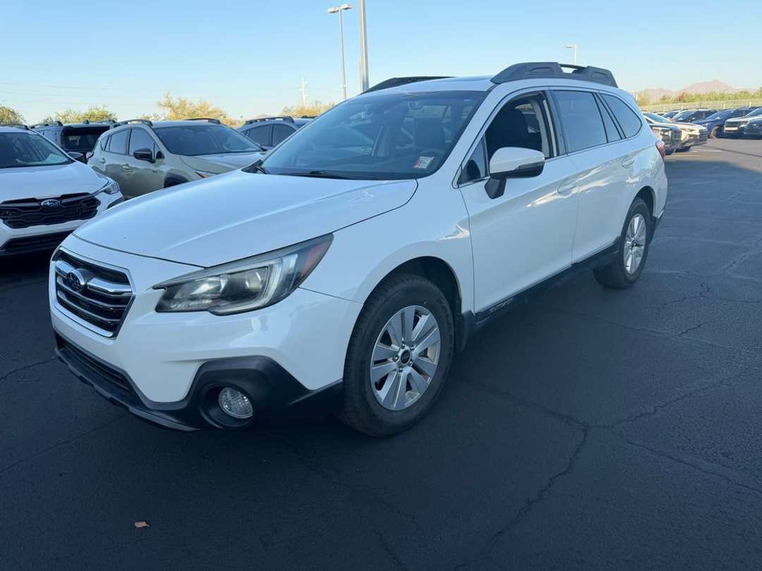 2019 Subaru Outback 2.5i Premium - Image 3