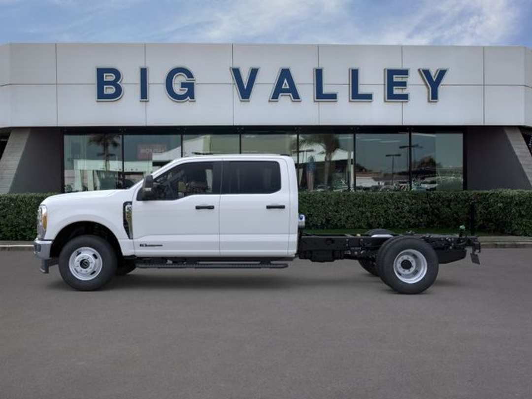 2026 Ford F-350Sd XL - Image 3