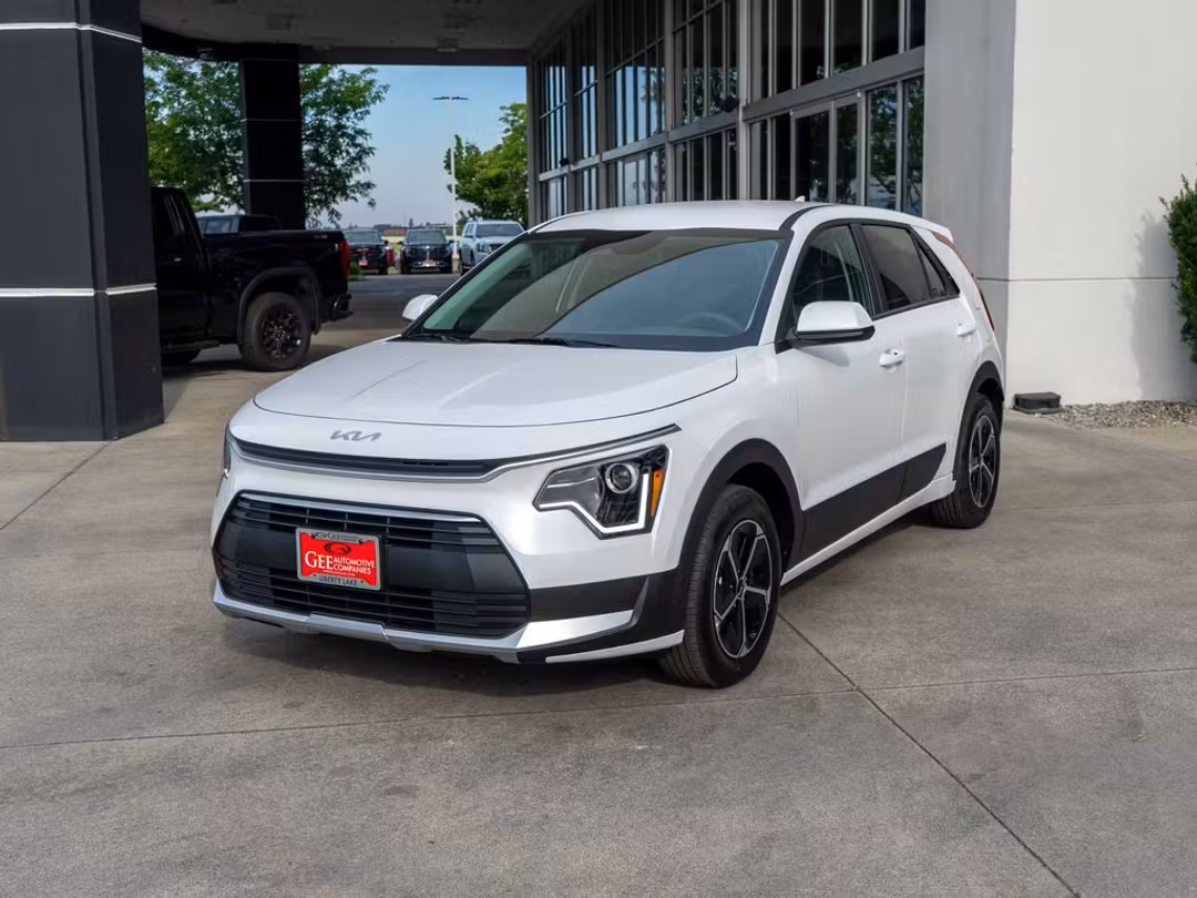 2026 Kia Niro LX - Image 3