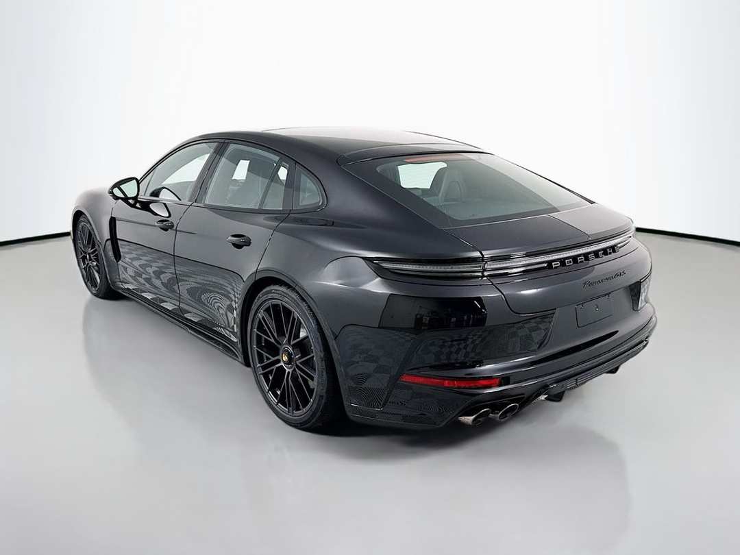 2026 Porsche Panamera GTS - Image 3