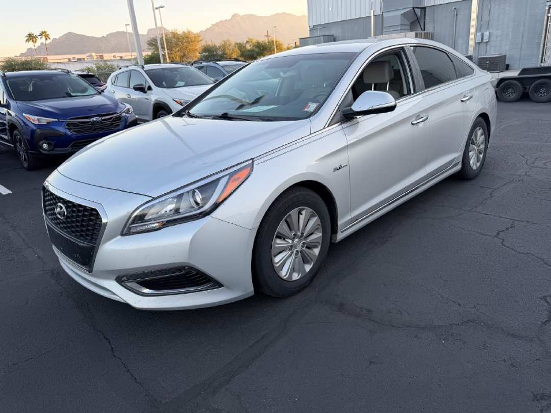 2016 Hyundai Sonata Hybrid SE - Image 3