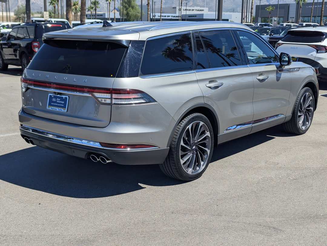 2023 Lincoln Aviator Reserve - Image 2