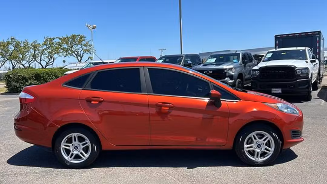 2018 Ford Fiesta SE - Image 2
