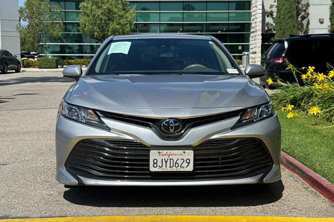 2019 Toyota Camry LE - Image 3