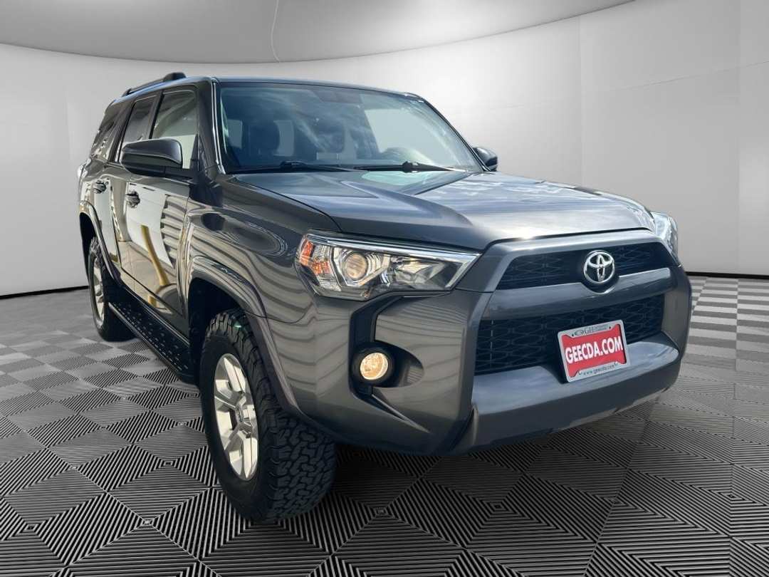 2019 Toyota 4Runner SR5 - Image 3