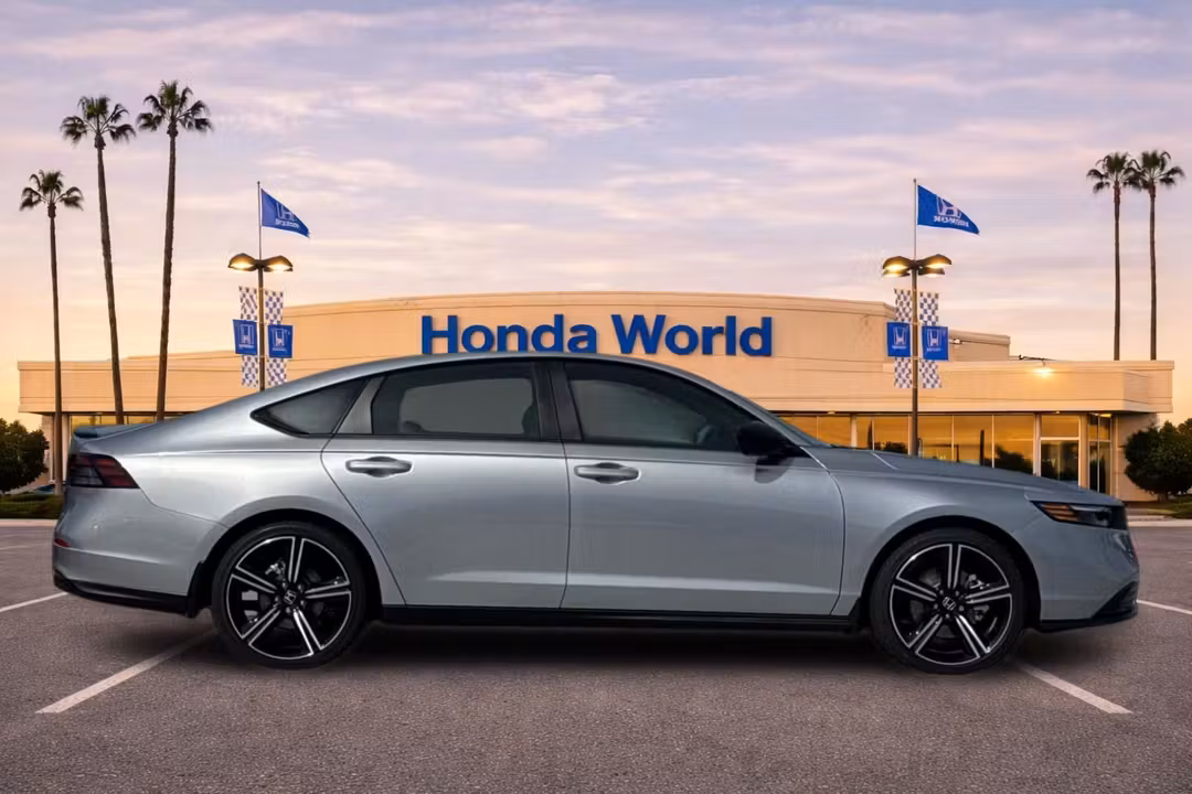 2026 Honda Accord Hybrid Sport - Image 3