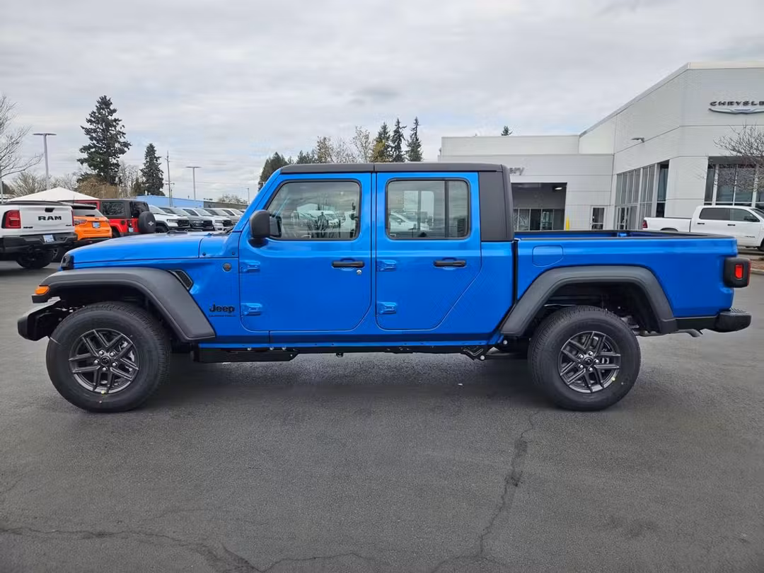 2026 Jeep Gladiator Sport - Image 3