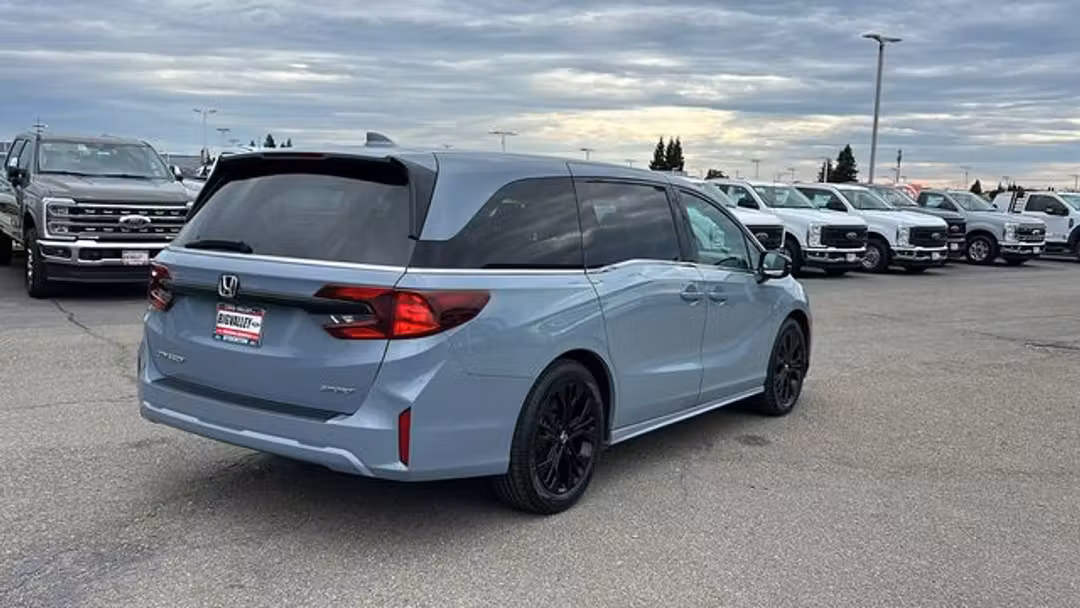 2025 Honda Odyssey SportL - Image 3