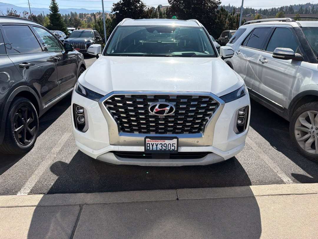 2021 Hyundai Palisade Limited - Image 2