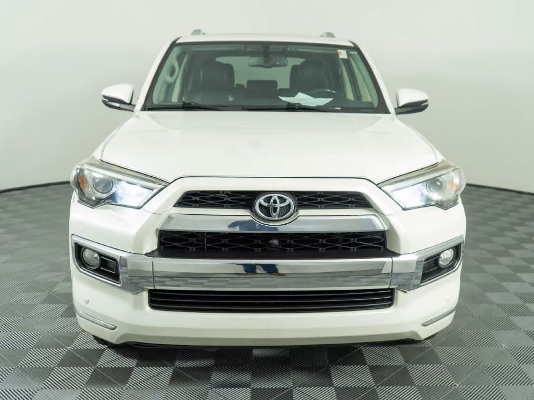 2015 Toyota 4Runner SR5 - Image 2