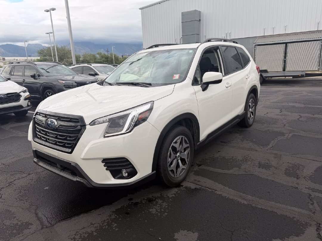 2024 Subaru Forester Premium - Image 3