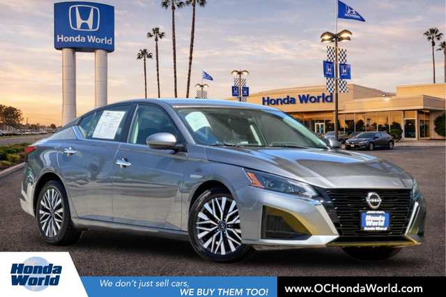 2023 Nissan Altima 2.5 SV