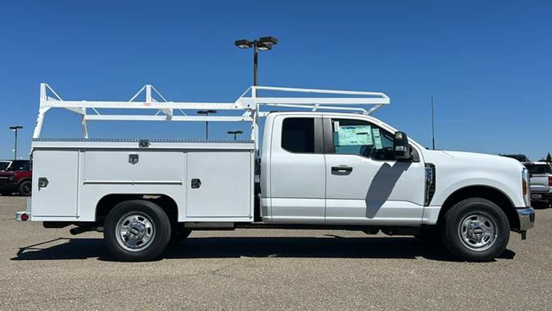 2026 Ford F-350Sd XL - Image 2