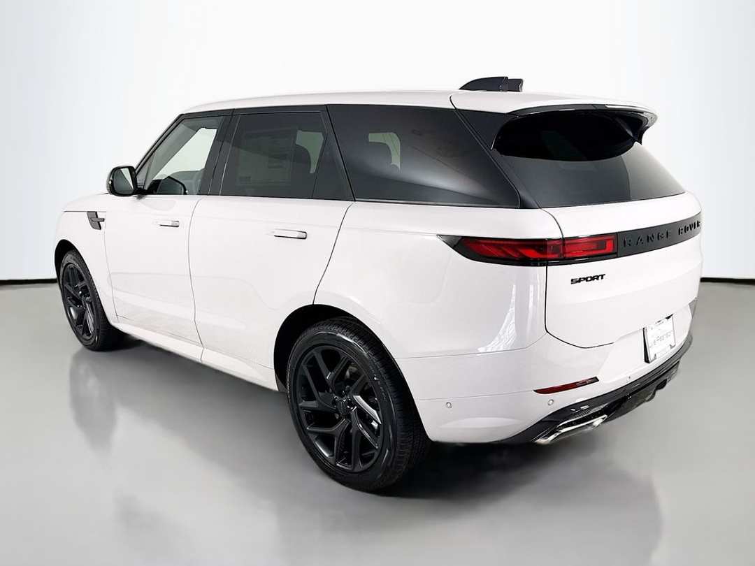 2026 Land Rover Range Rover Sport Dynamic SE - Image 3