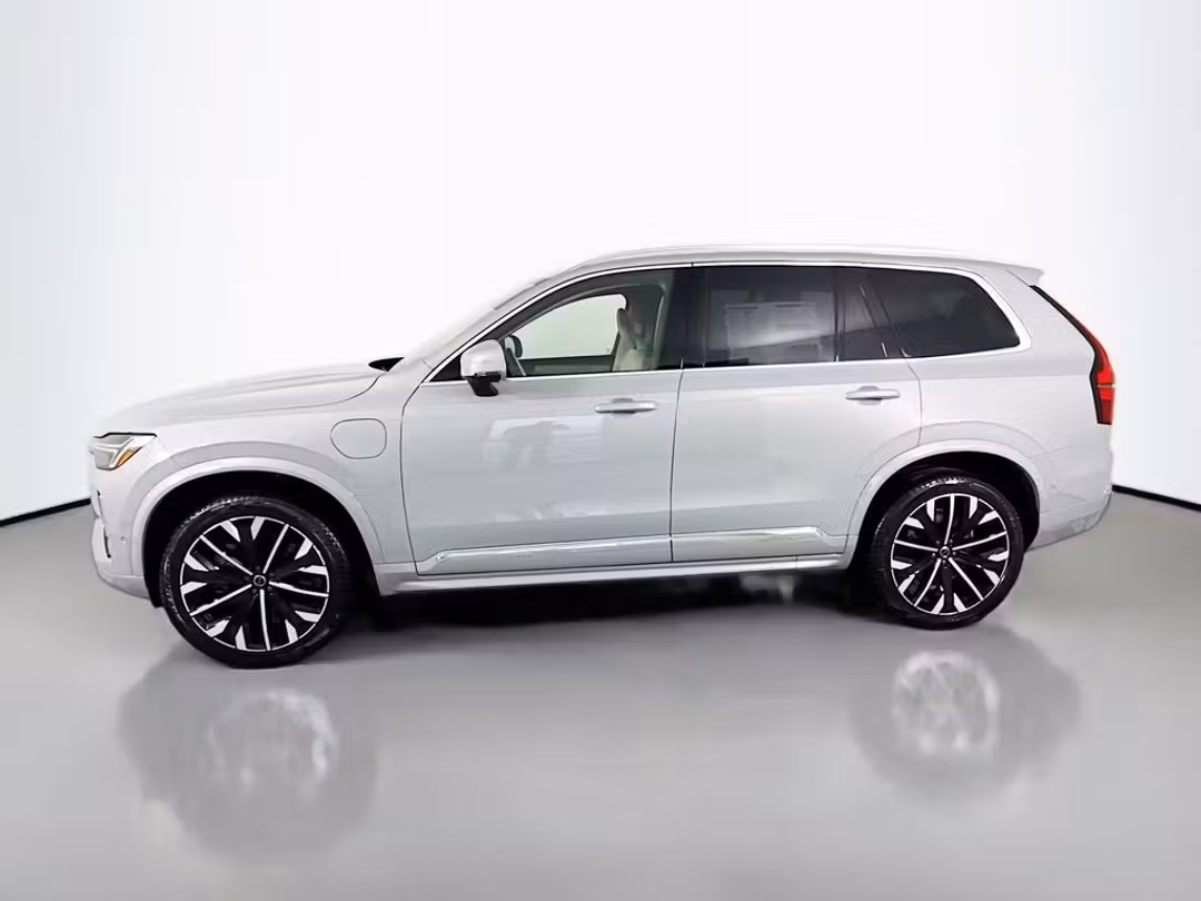 2026 Volvo Xc90 Plug-In Hybrid T8 Ultra - Image 2