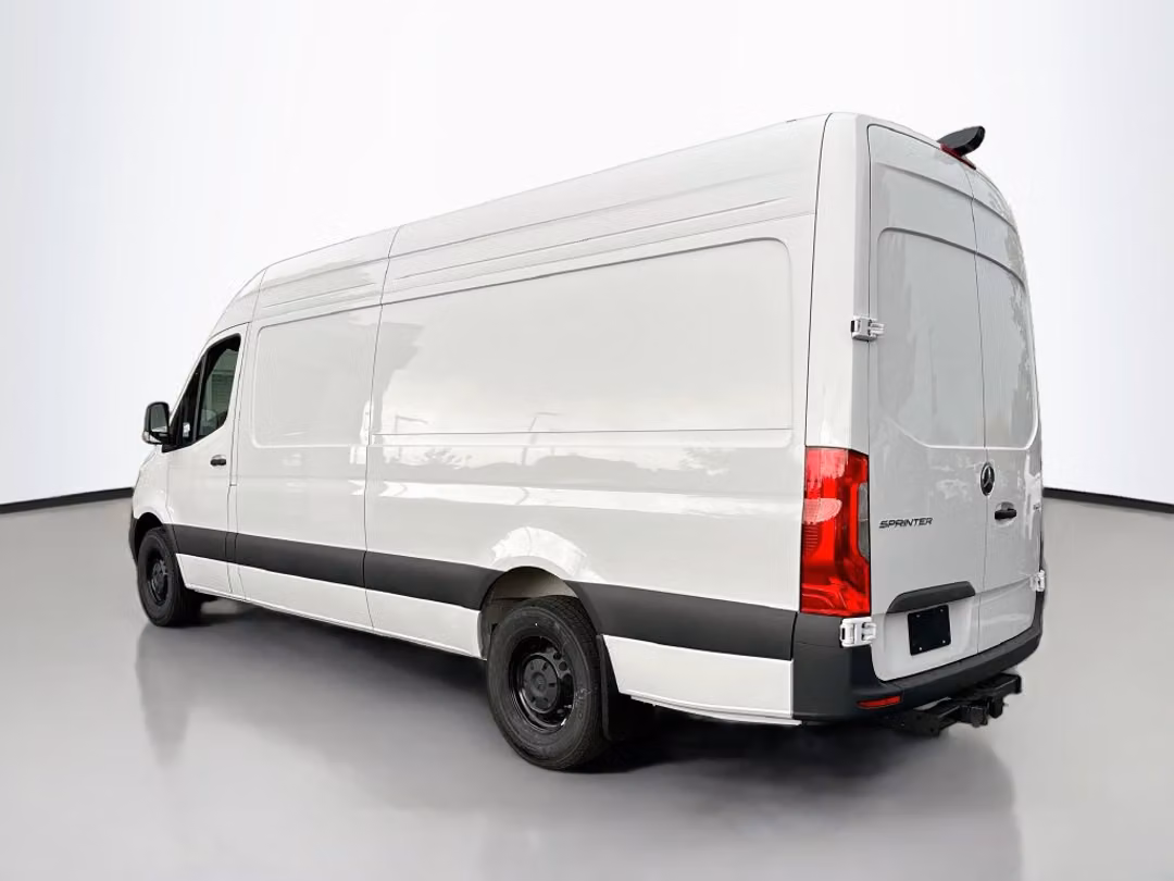 2027 Mercedes-Benz Sprinter 2500 - Image 3