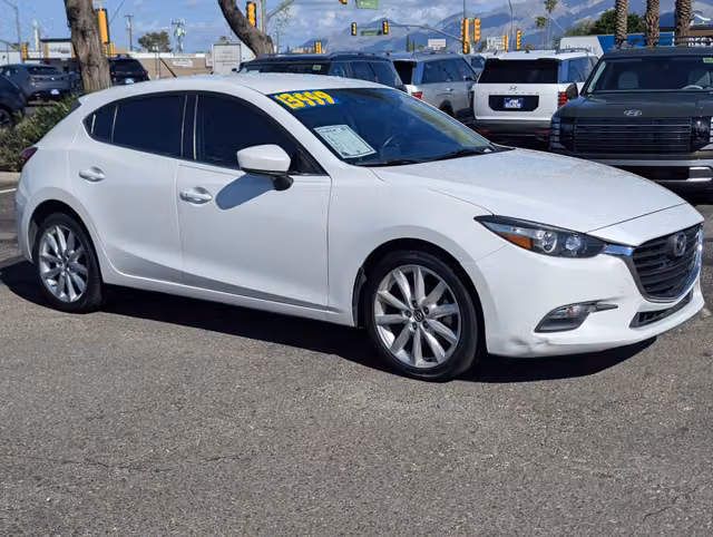 2017 MAZDA Mazda3 Touring