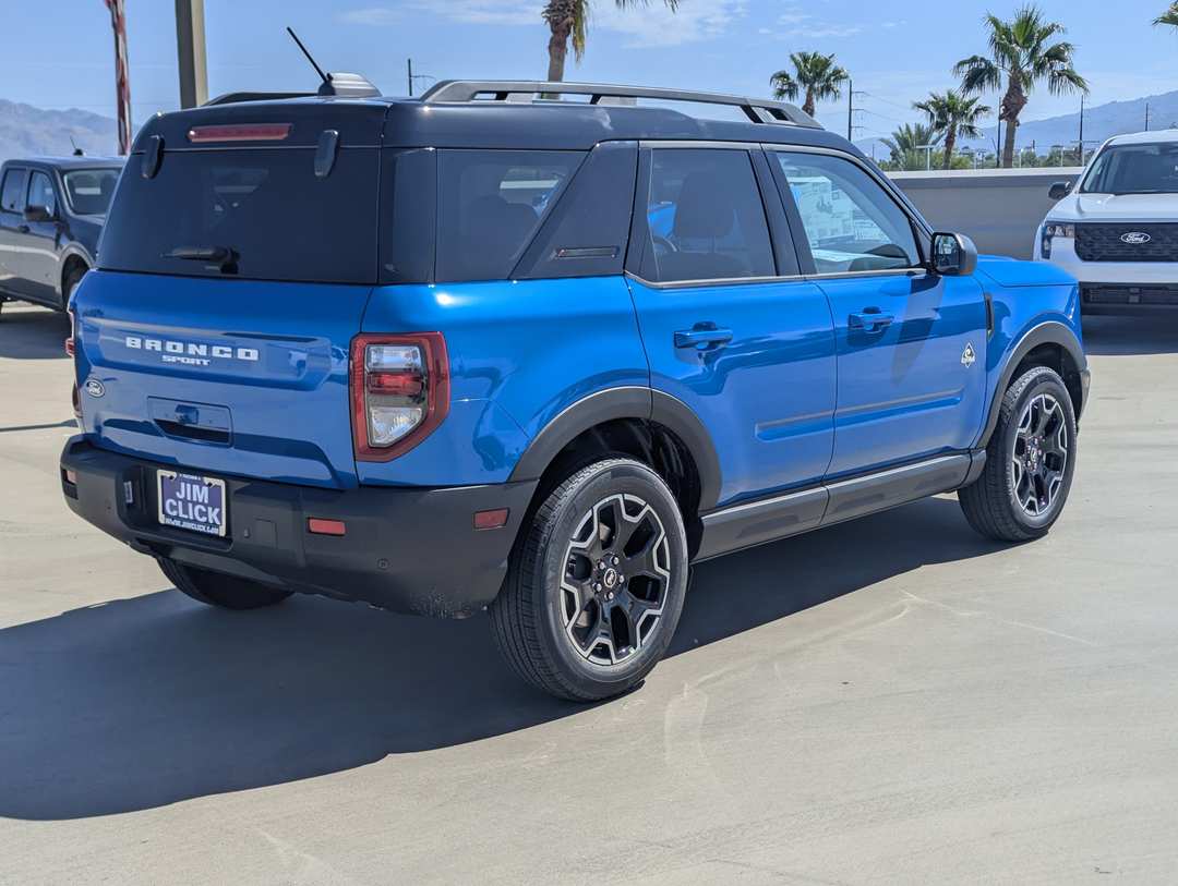 2026 Ford Bronco Sport Outer Banks - Image 2