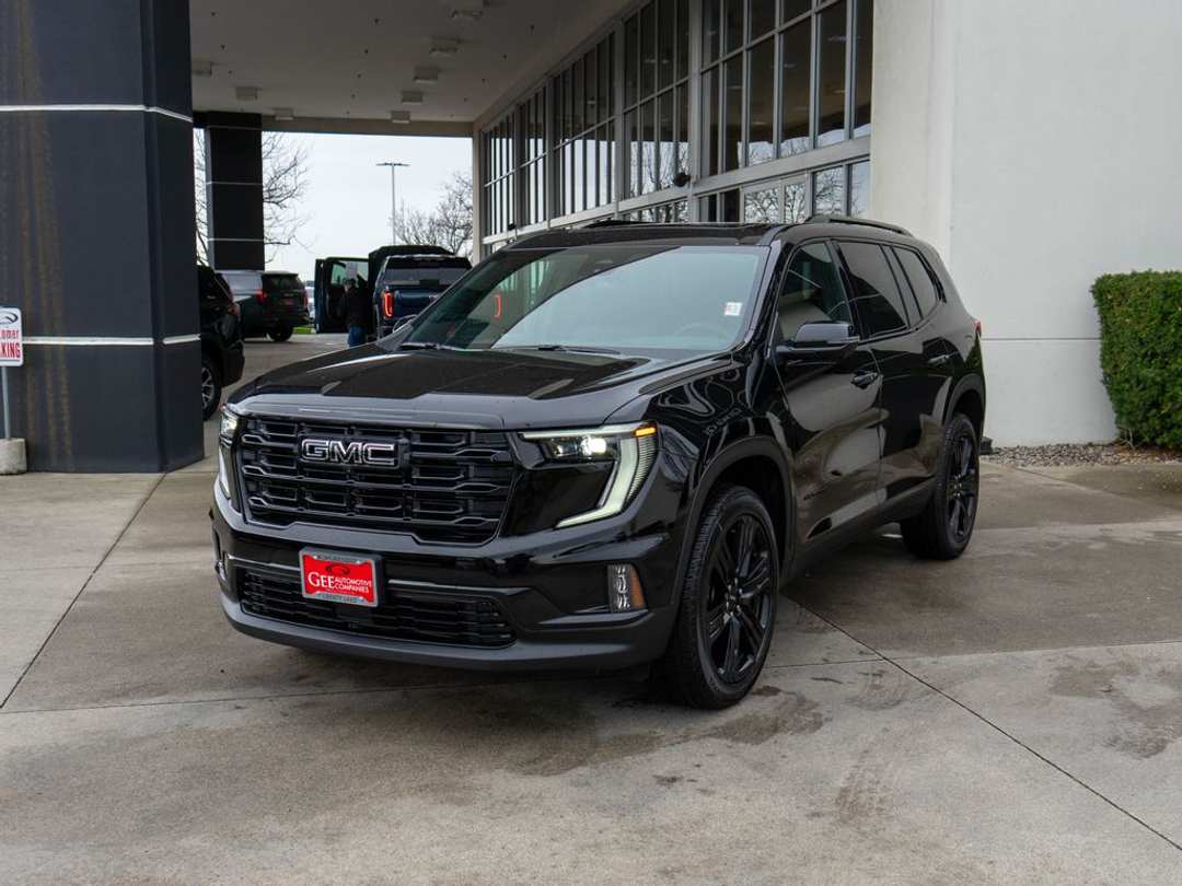 2026 GMC Acadia Elevation - Image 3