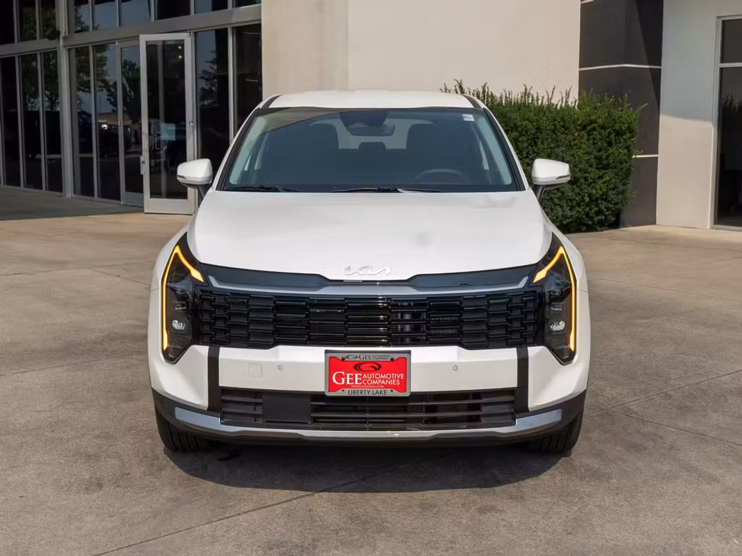 2027 Kia Sportage Hybrid S - Image 2