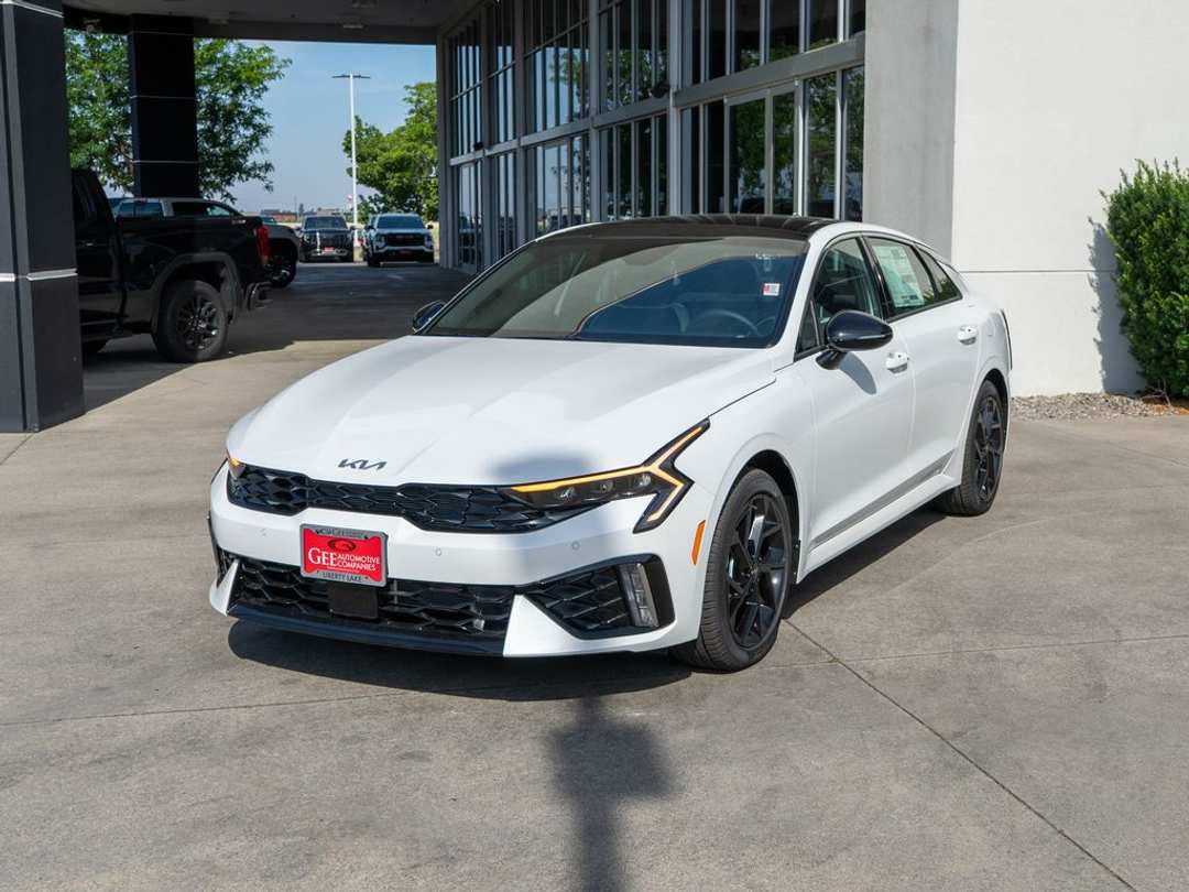2026 Kia K5 GTLine - Image 3