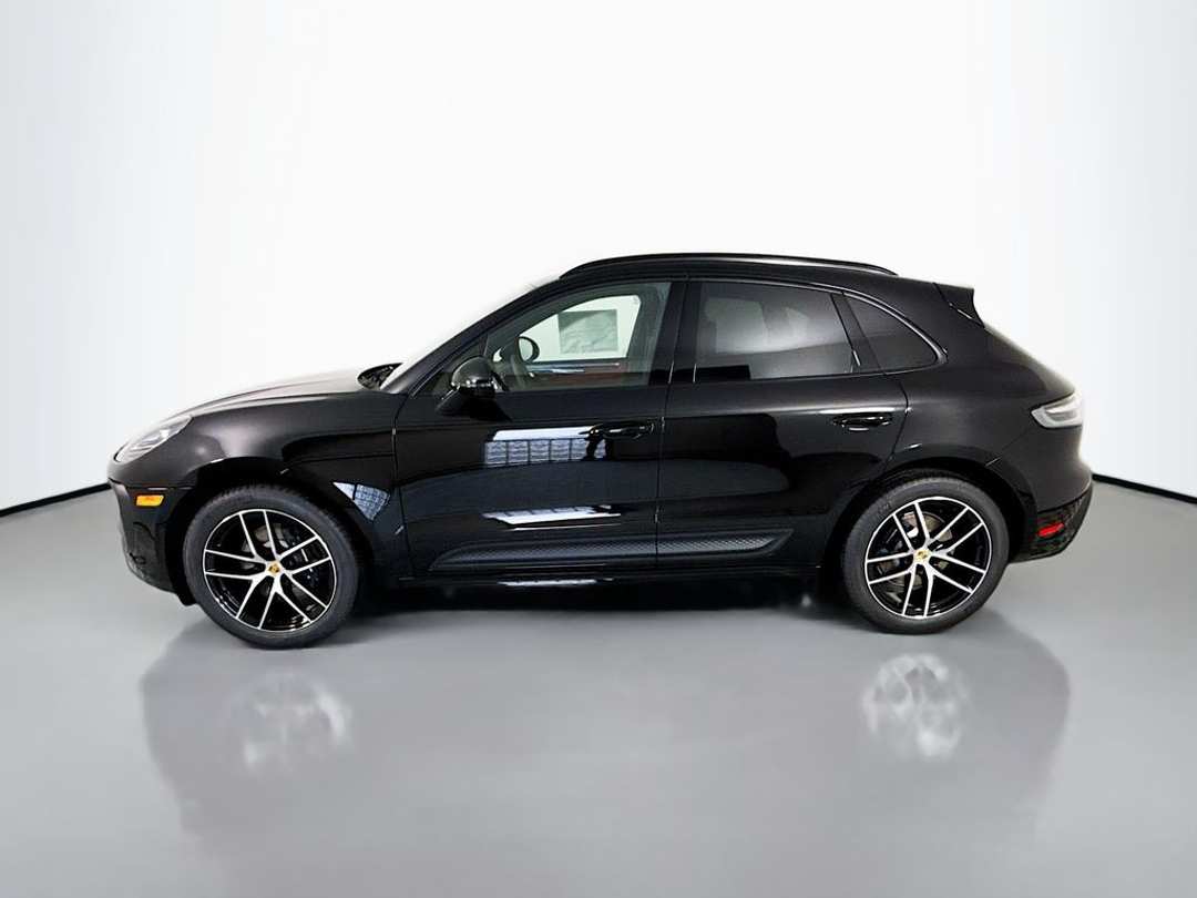2026 Porsche Macan - Image 2