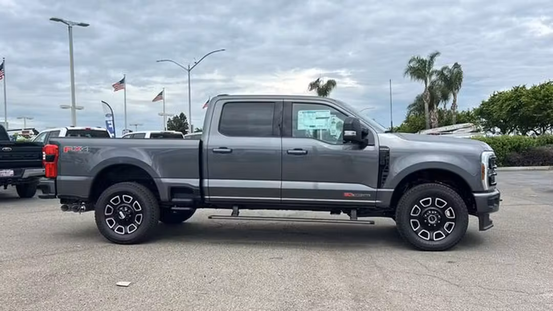 2026 Ford F-250Sd Platinum - Image 2