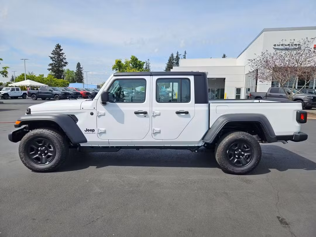 2026 Jeep Gladiator Sport - Image 3