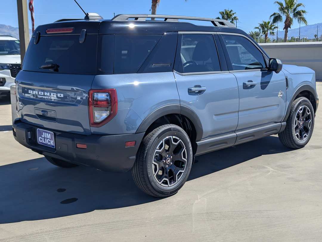 2026 Ford Bronco Sport Outer Banks - Image 2