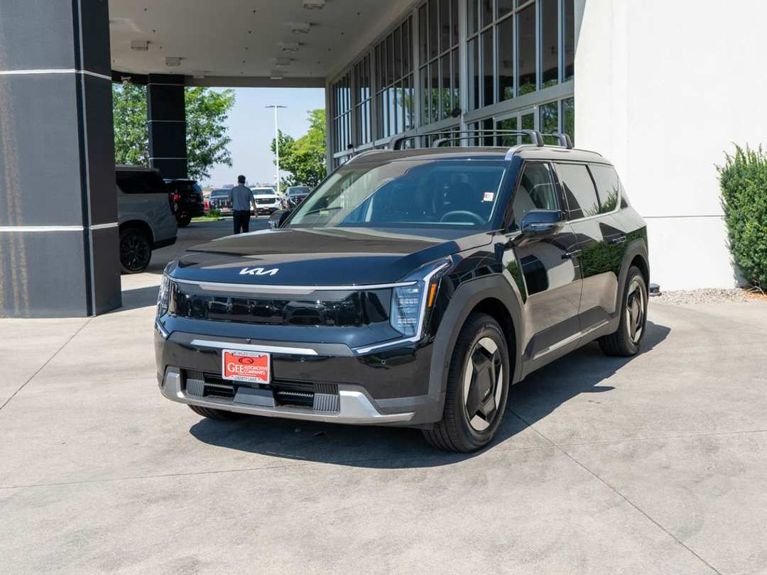 2026 Kia Ev9 Wind - Image 3