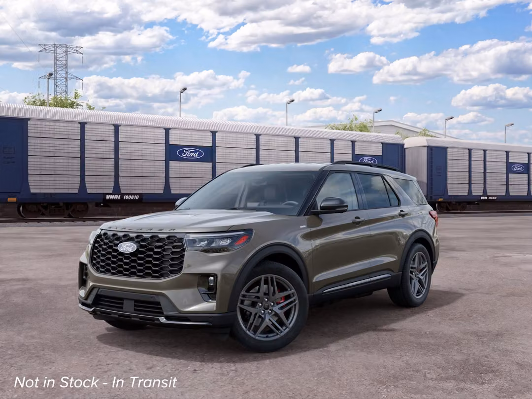 2027 Ford Explorer STLine - Image 2