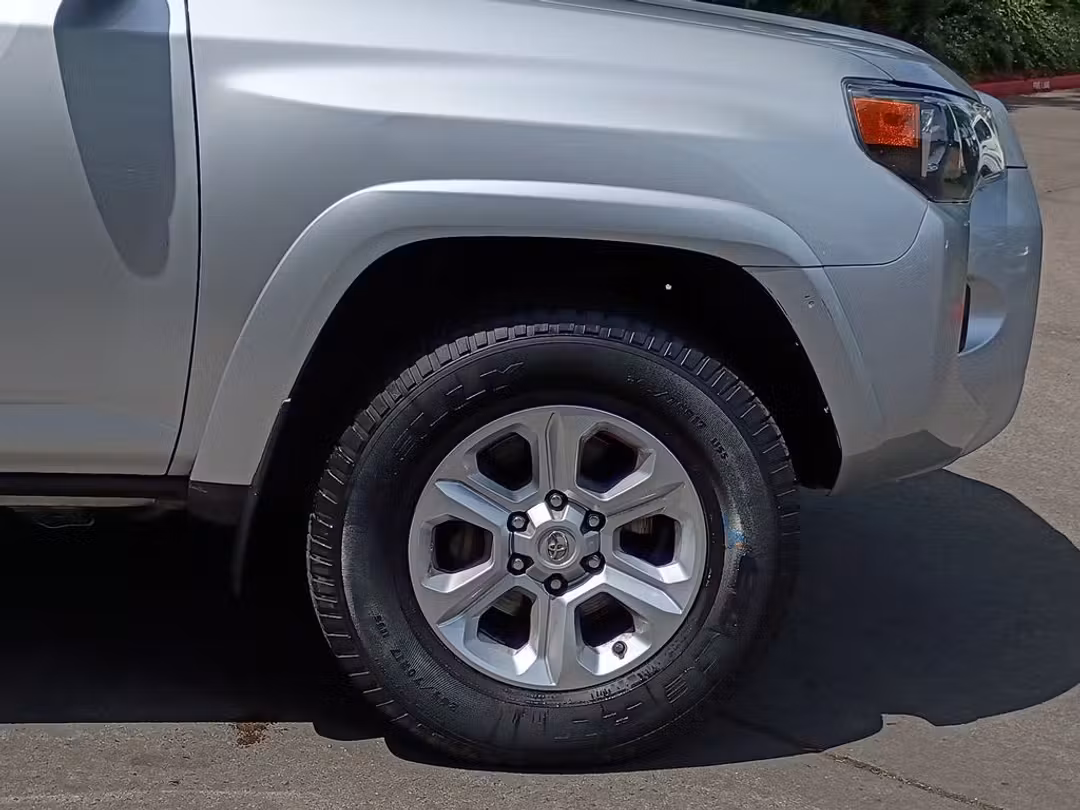 2021 Toyota 4Runner SR5 - Image 2