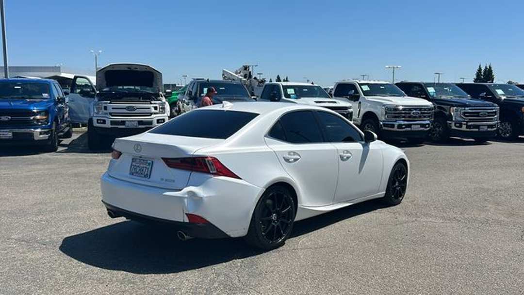 2016 Lexus Is 200t - Image 3