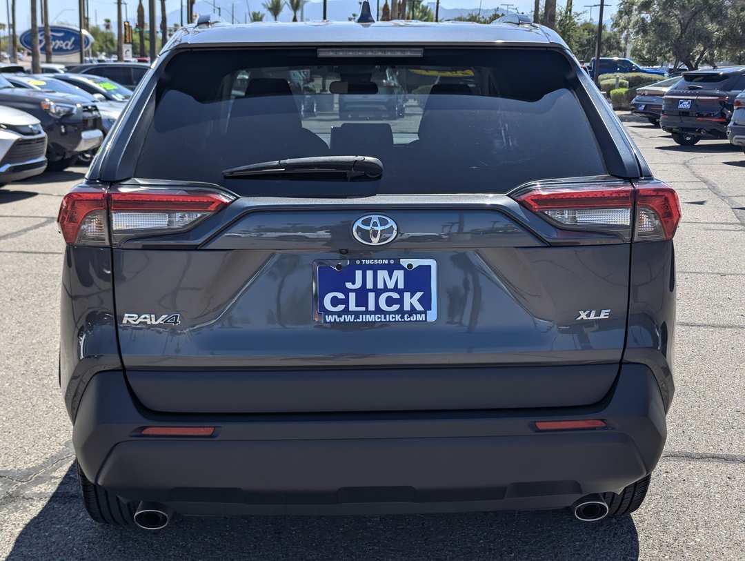 2024 Toyota Rav4 XLE - Image 3