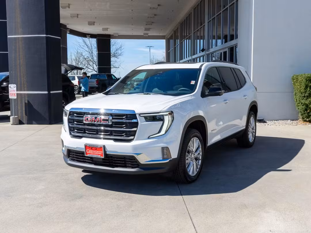 2026 GMC Acadia Elevation - Image 3