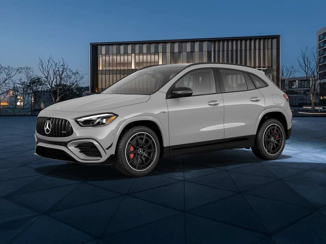 2026 Mercedes-Benz GLA 35 AMG - Image 3