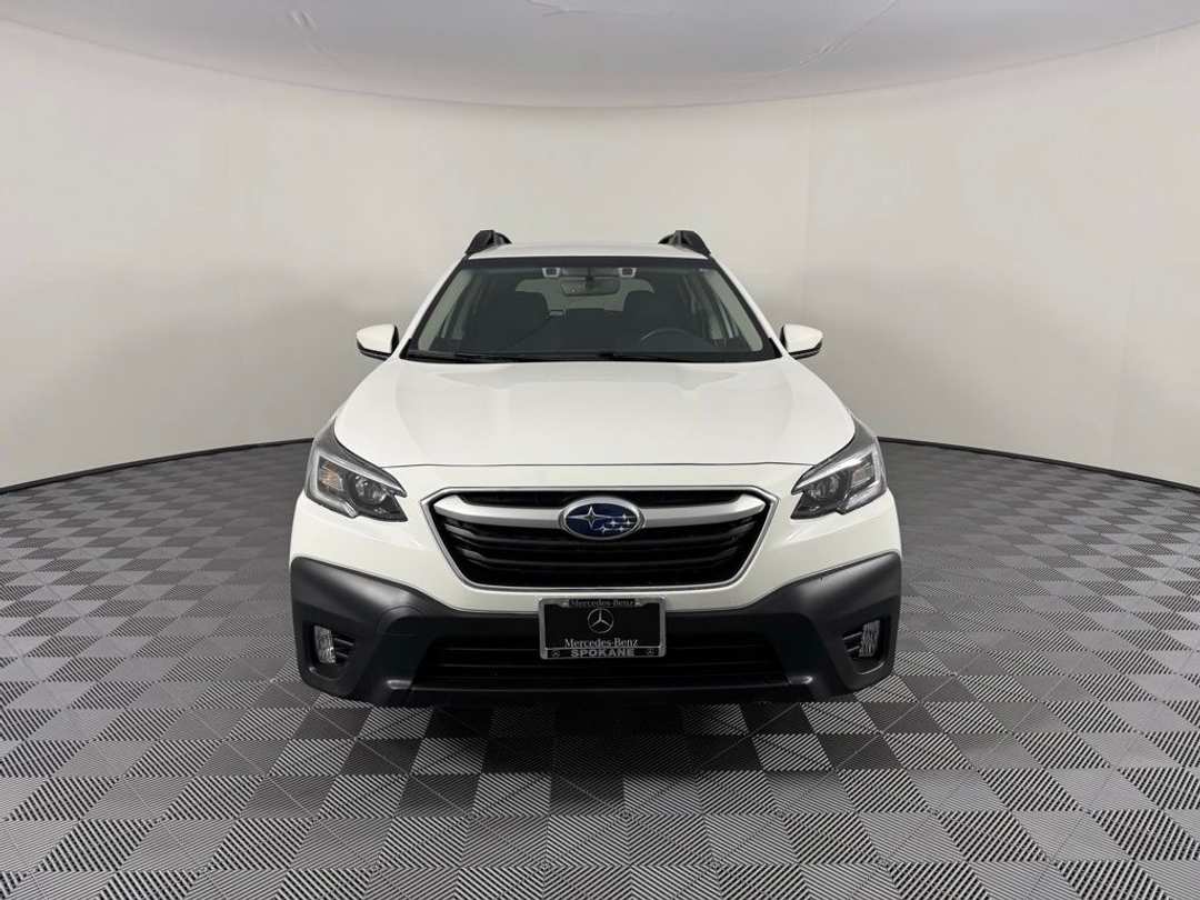 2021 Subaru Outback Premium - Image 2