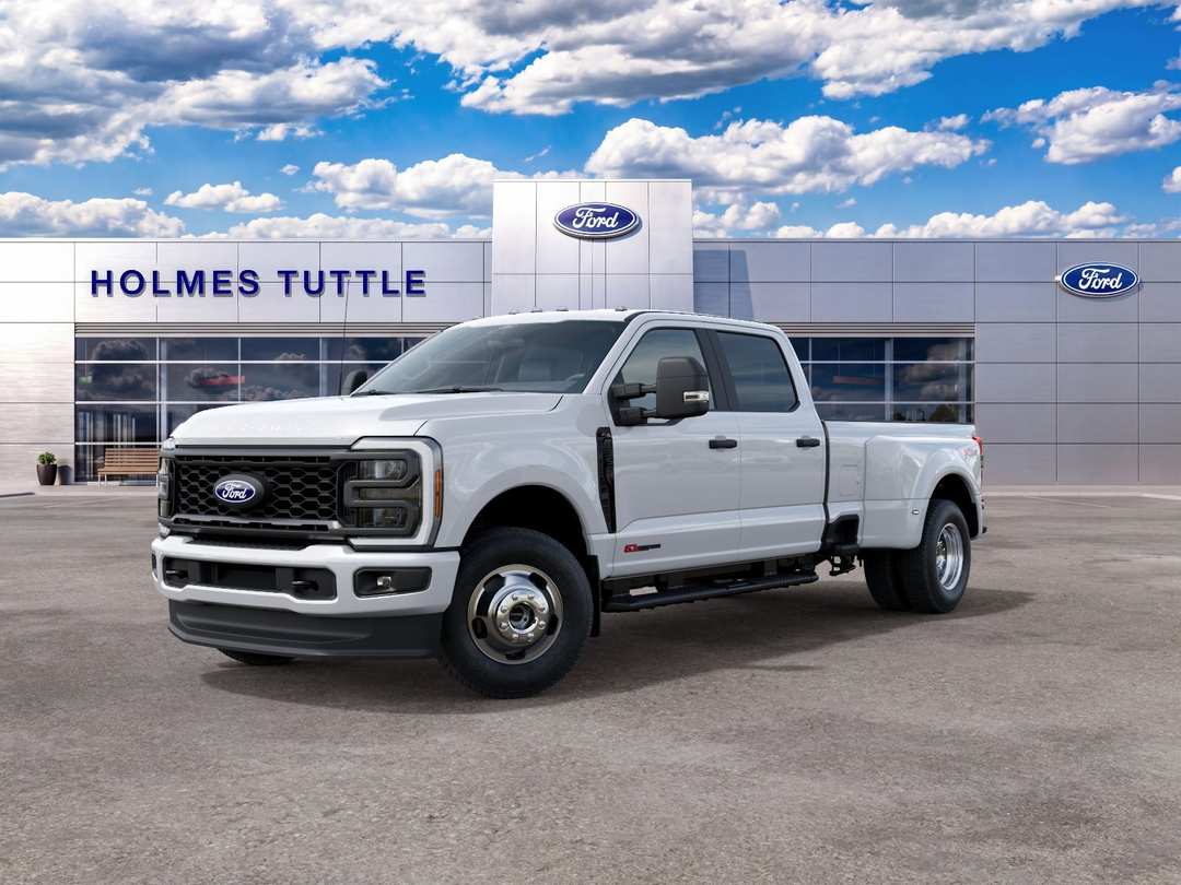 2027 Ford Super Duty F-350 Drw XL - Image 2