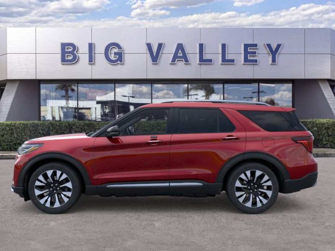 2026 Ford Explorer Platinum - Image 3