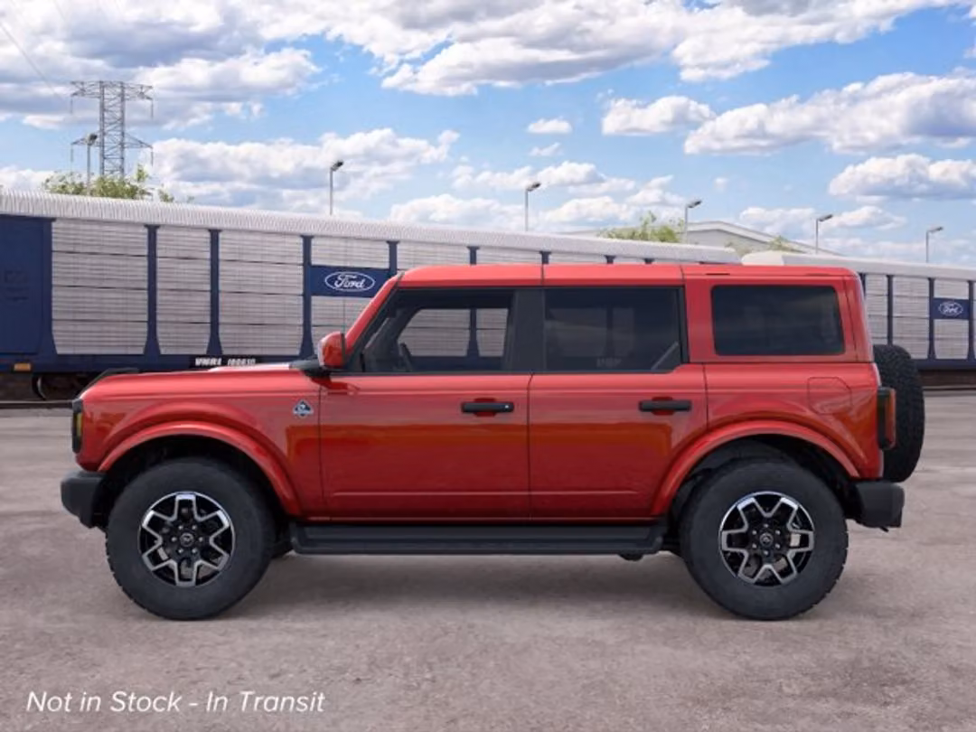 2026 Ford Bronco Outer Banks - Image 3