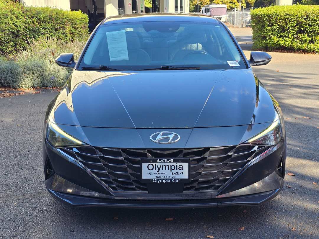 2022 Hyundai Elantra Limited - Image 2