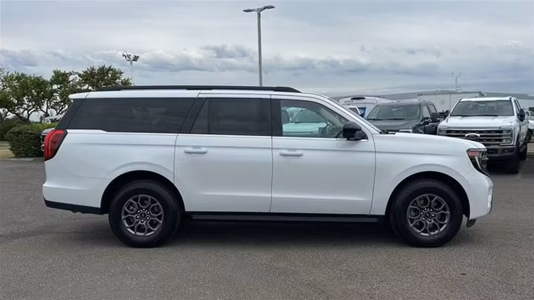 2025 Ford Expedition Max Active - Image 2