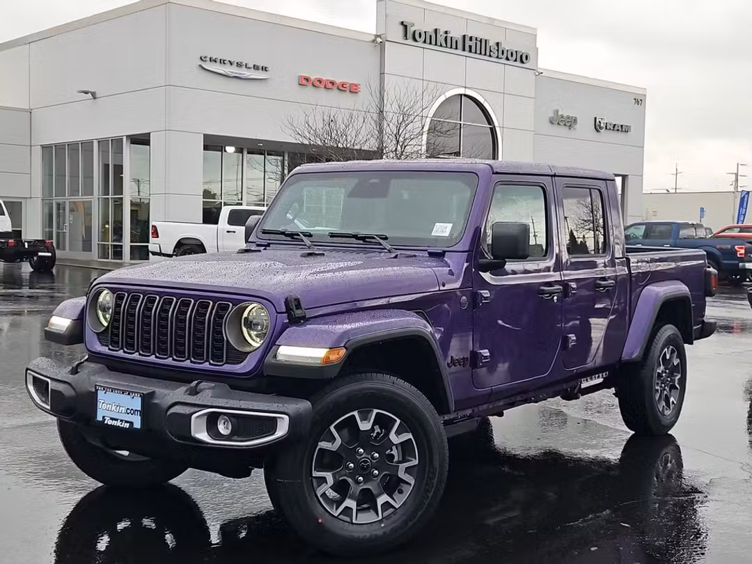 2026 Jeep Gladiator Sahara - Image 2