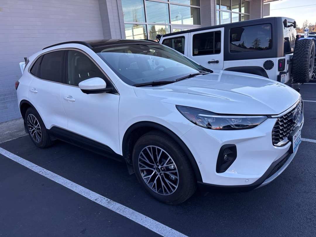 2023 Ford Escape Plug-In Hybrid Base - Image 2