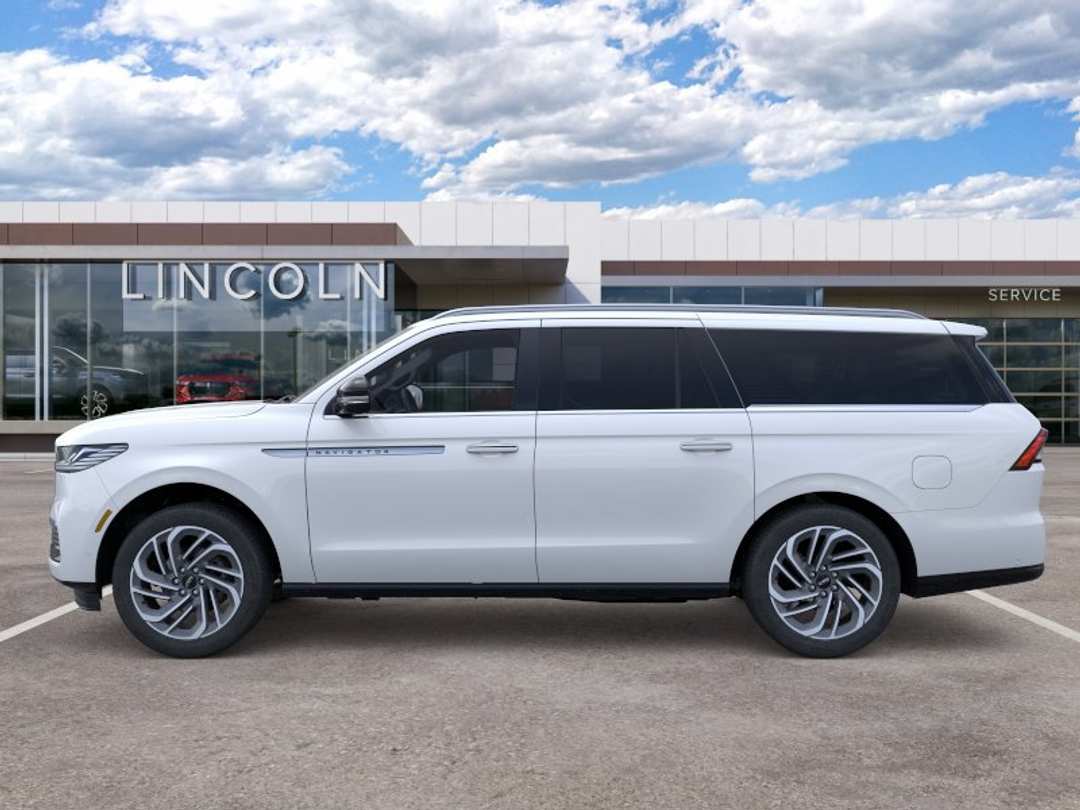 2026 Lincoln Navigator L Reserve - Image 3