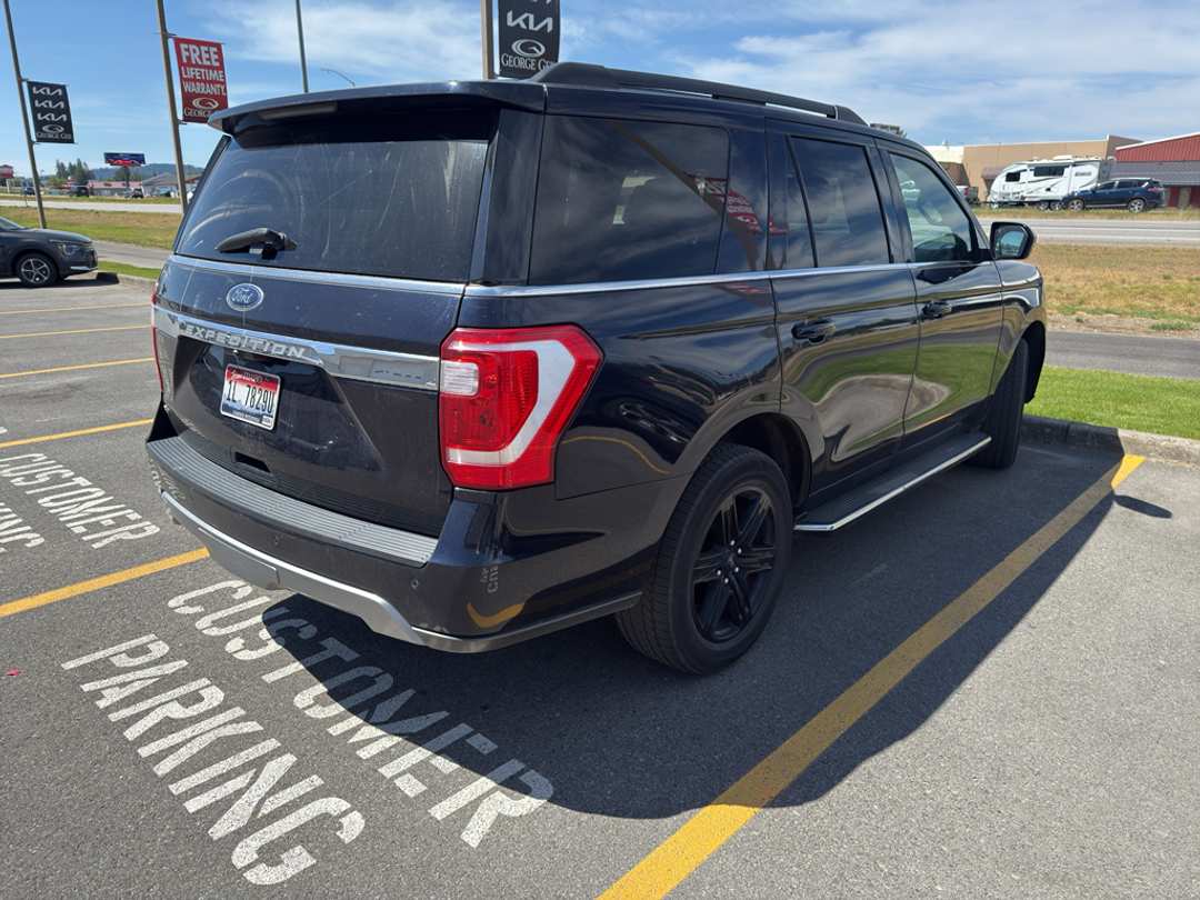 2021 Ford Expedition XLT - Image 2
