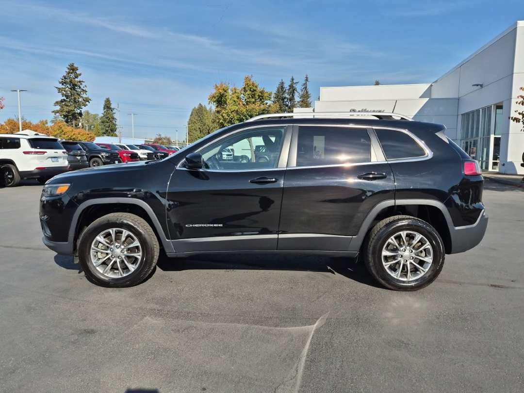 2019 Jeep Cherokee Latitude Plus - Image 3