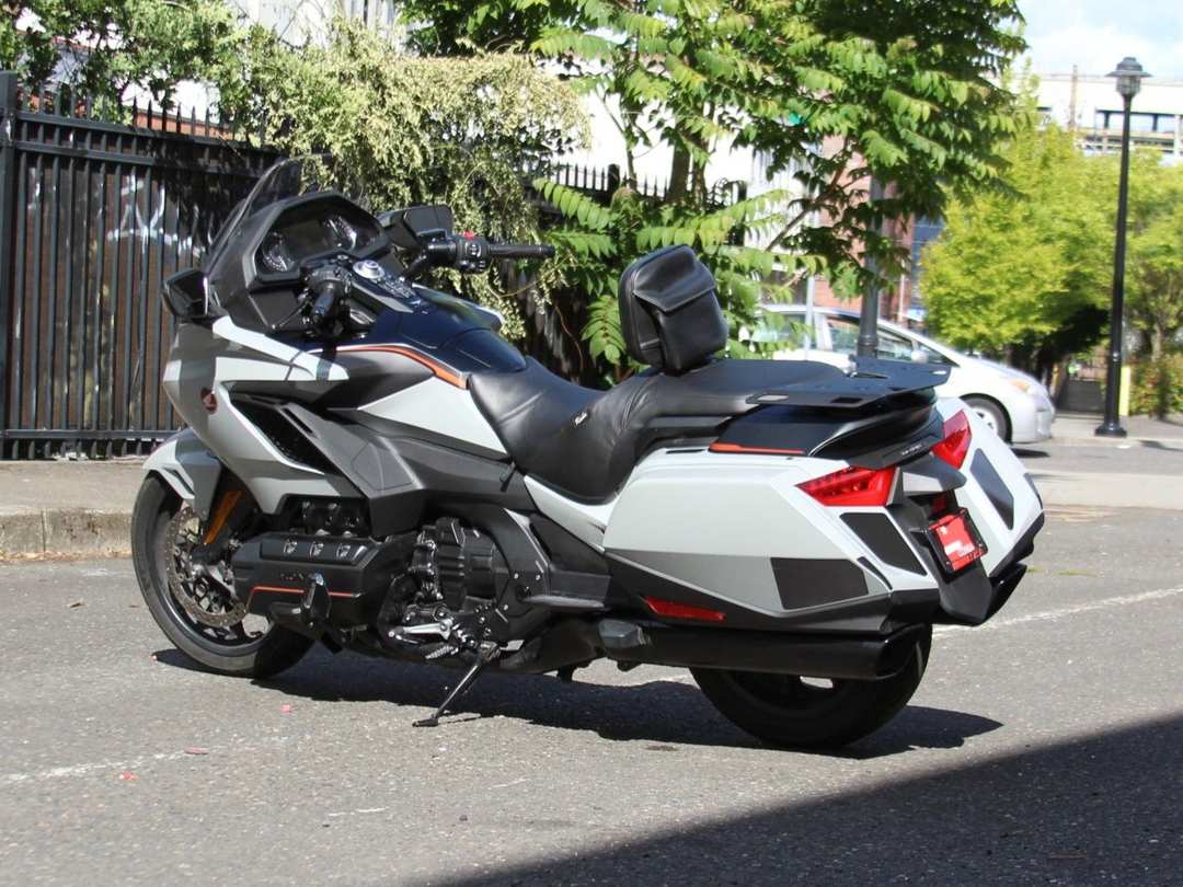 2021 Honda Gold Wing - Image 2