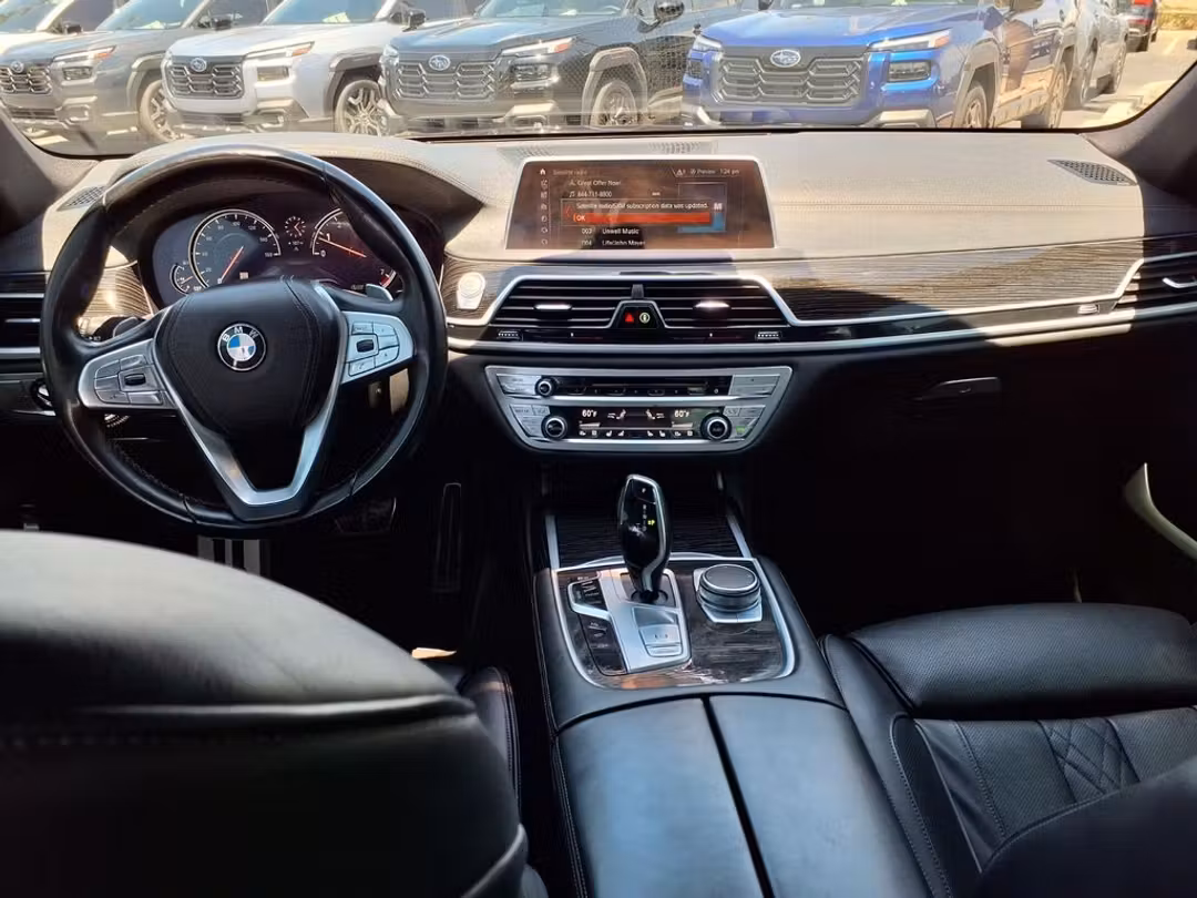2019 BMW 7 Series 750i xDrive - Image 2
